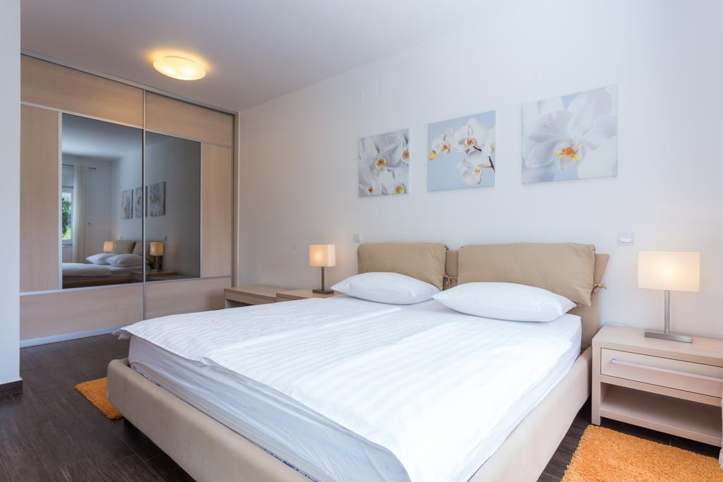 Apartman Alba *